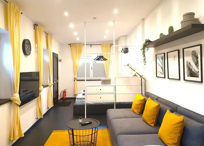Cosy With Private Parking Apartment