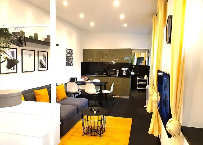 Apartment Cosy With Private Parking *